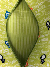 Load image into Gallery viewer, Medium Boxy Interior