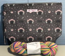 Load image into Gallery viewer, Medium Pouch