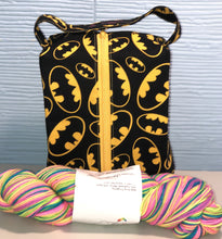 Load image into Gallery viewer, Small Boxy